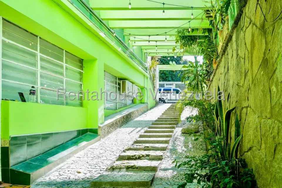 Apartamento (1 Nivel) en Venta en Los Dos Caminos, Distrito Metropolitano - 8