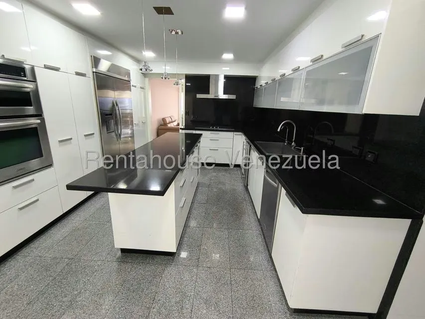 Apartamento (Duplex) en Alquiler en Lomas de La Lagunita, Distrito Metropolitano - 13