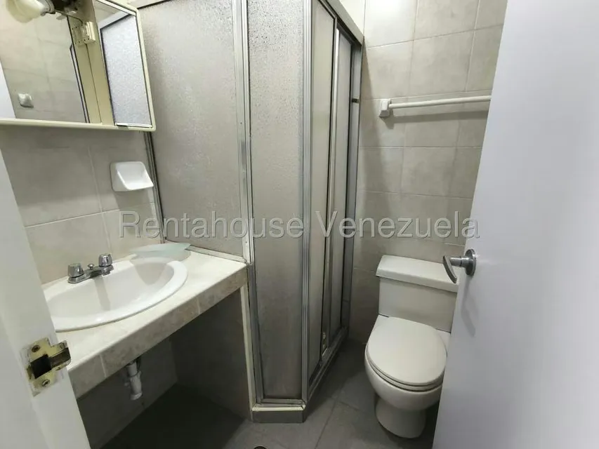 Apartamento (Duplex) en Alquiler en Lomas de La Lagunita, Distrito Metropolitano - 17