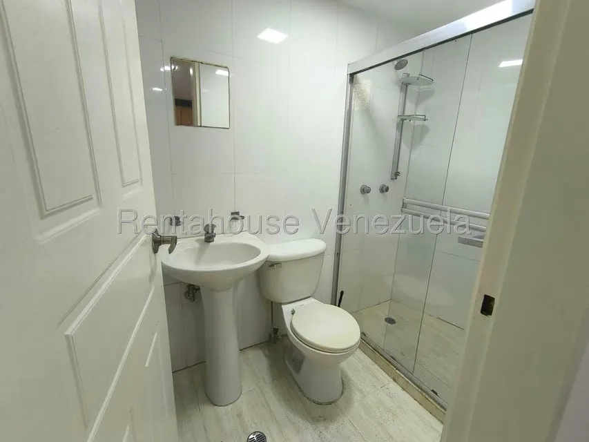 Apartamento (Duplex) en Alquiler en Lomas de La Lagunita, Distrito Metropolitano - 22