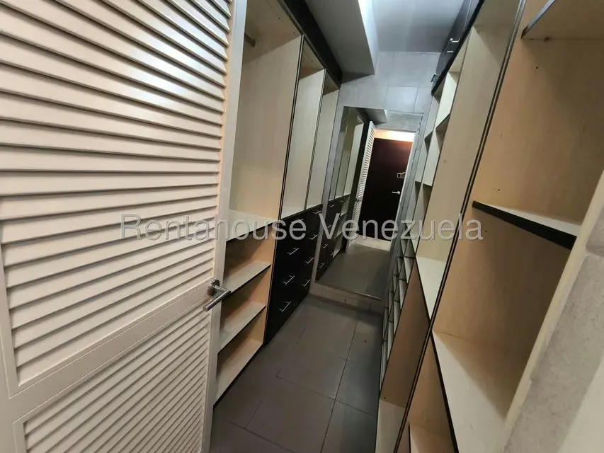 Apartamento (Duplex) en Alquiler en Lomas de La Lagunita, Distrito Metropolitano - 32