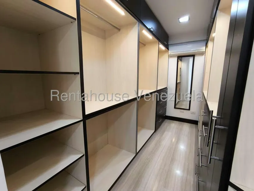 Apartamento (Duplex) en Alquiler en Lomas de La Lagunita, Distrito Metropolitano - 34