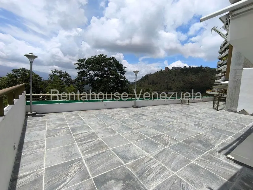 Apartamento (Duplex) en Alquiler en Lomas de La Lagunita, Distrito Metropolitano - 52