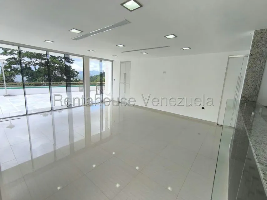 Apartamento (Duplex) en Alquiler en Lomas de La Lagunita, Distrito Metropolitano - 59