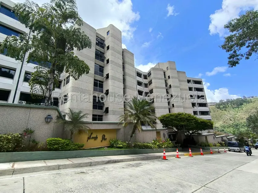 Apartamento (Duplex) en Alquiler en Lomas de La Lagunita, Distrito Metropolitano - 70
