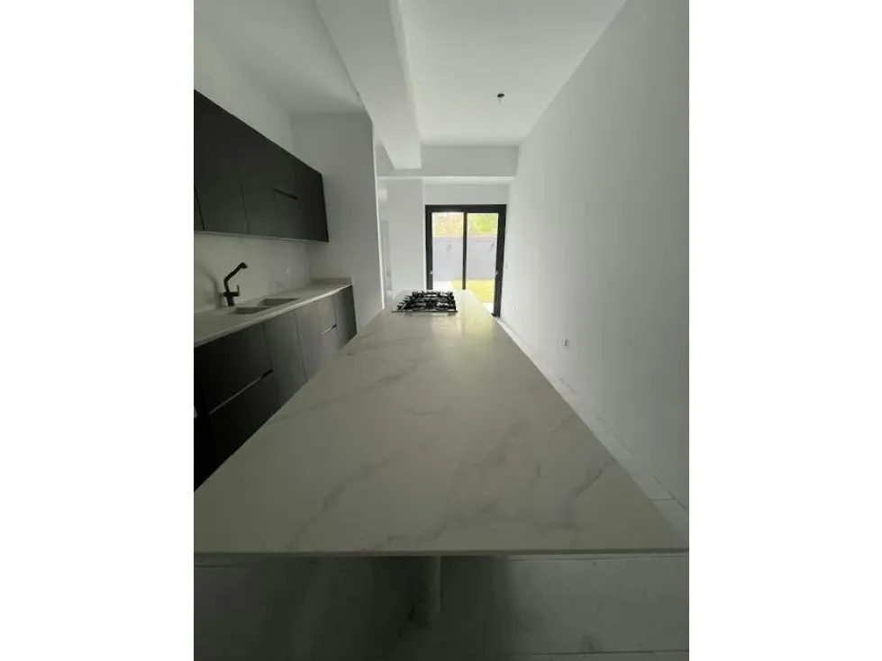 VENTA DE P.B. DE LUJO 430m2, URB. MACARACUAY, MPIO. SUCRE, CARACAS - 11