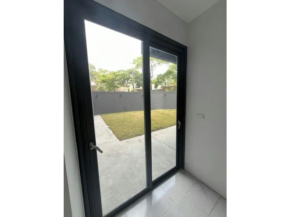 VENTA DE P.B. DE LUJO 430m2, URB. MACARACUAY, MPIO. SUCRE, CARACAS - 15