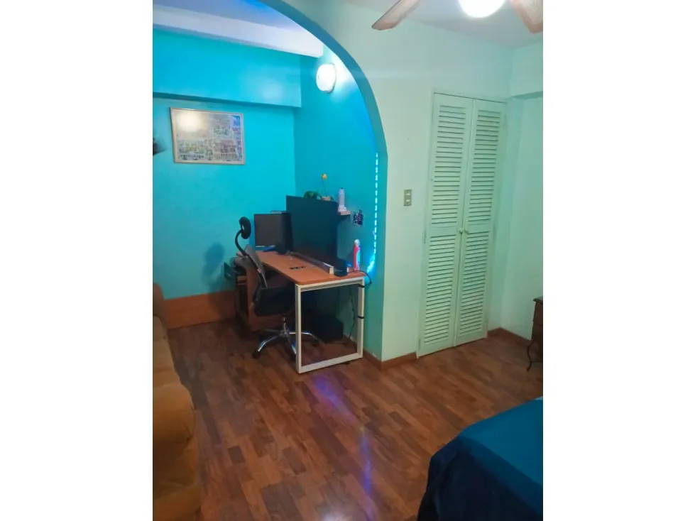 Vendo penthouse 225m2 4h/3b/2p Los Chaguaramos 8901 - 3