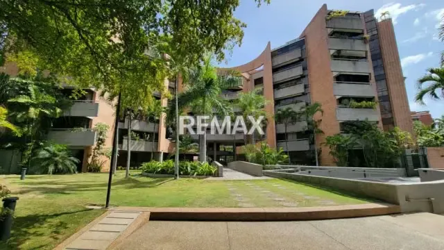 Aparatamento en Venta Campo Alegre, Chacao, Caracas 226 mts 4 Hab - 20