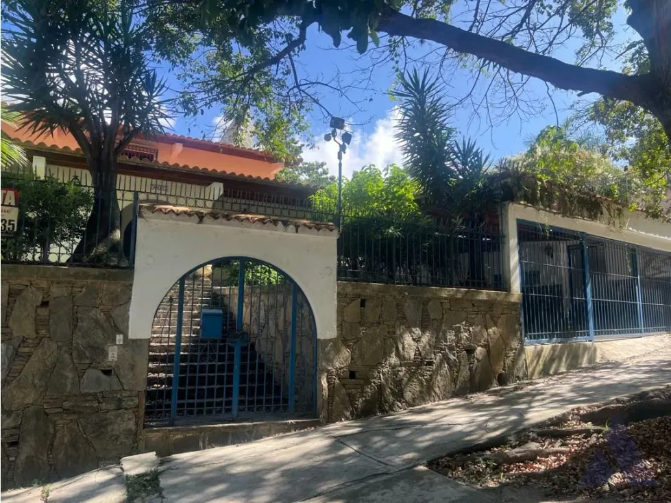 Vendo casa para remodelar 1200m2 Caurimare 0405