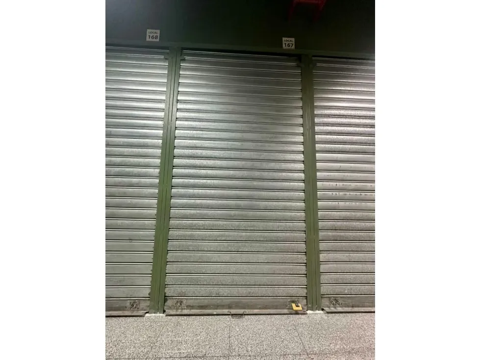 Alquilo local 3m2 Merpoeste Chacao 0676 - 2