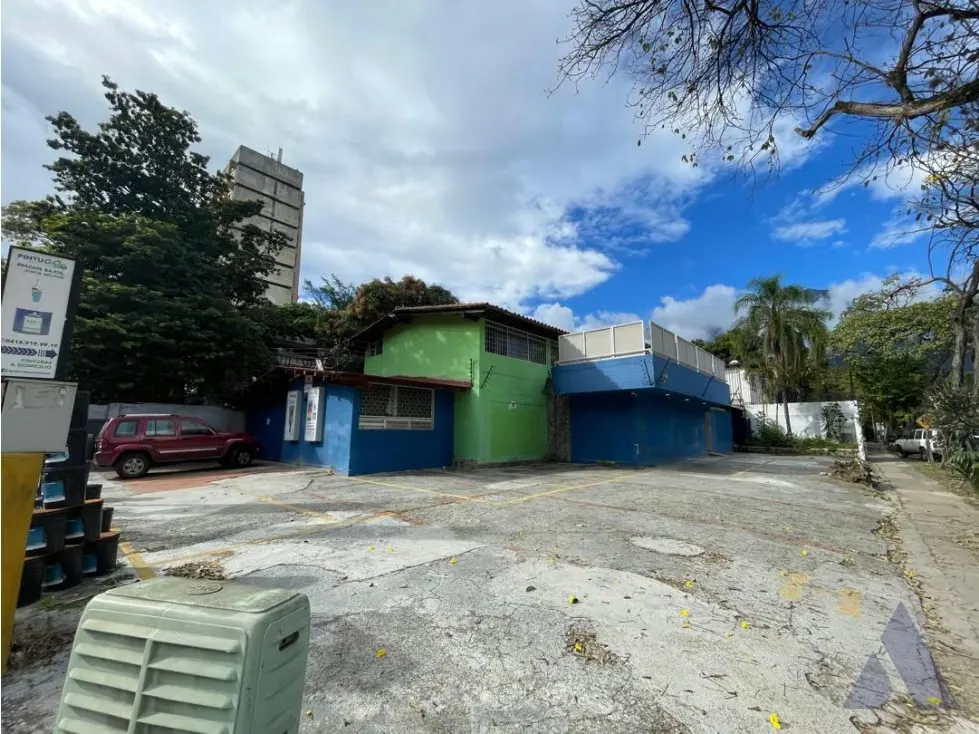 Vendo casa comercial 350m2 Chuao 0097