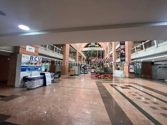 Local Comercial en Alquiler en El Cafetal, Distrito Metropolitano - 2