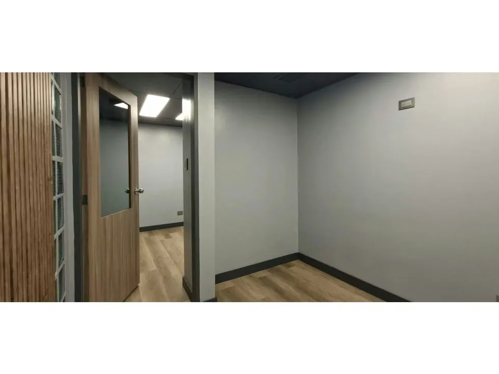 Se alquila oficina 50m2 La Castellana 1456 - 17