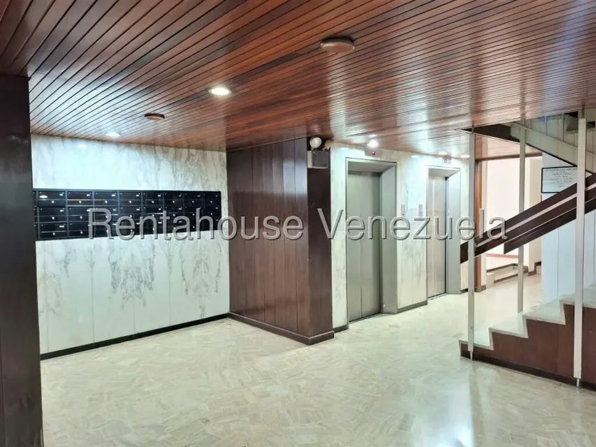 Apartamento (1 Nivel) en Venta en La Florida, Distrito Metropolitano - 3