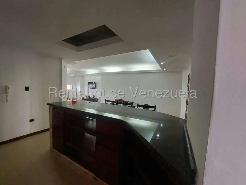 Apartamento (1 Nivel) en Alquiler en Avenida Bella Vista, Zulia - 2