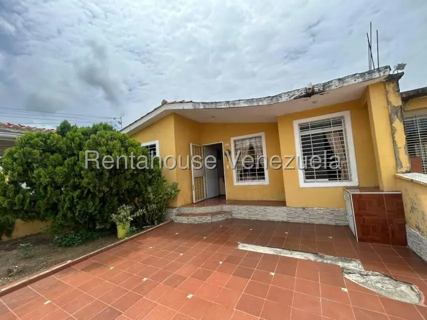 Casa (1 Nivel) en Venta en Centro, Lara - 2