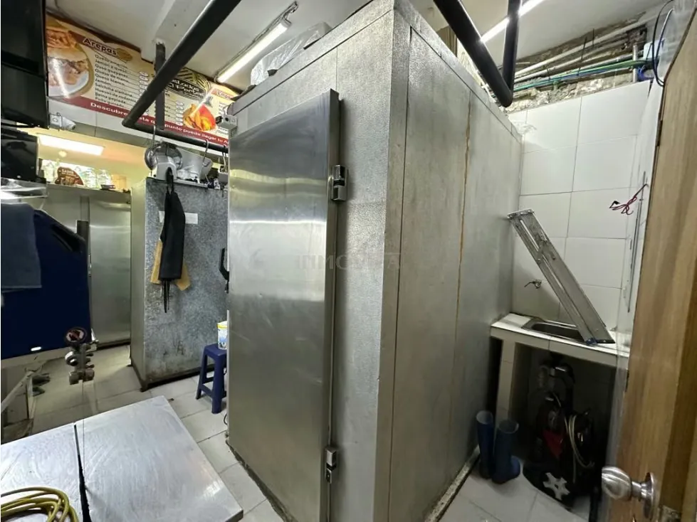 FONDO DE COMERCIO EN VENTA - CHARCUTERIA CARNICERIA BODEGA - 10
