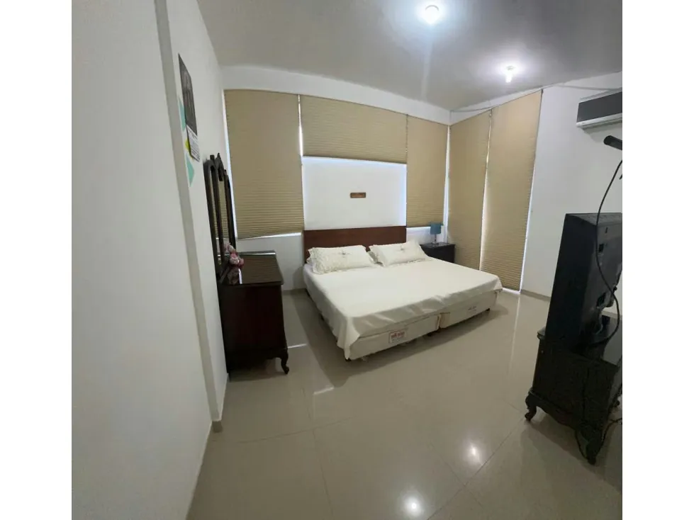 Se VENDE Casa de 500m²C.-6H+6.5B+7P+Trz.-Cumbres de Curumo-RC - 23