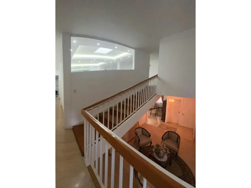 Se VENDE Casa de 500m²C.-6H+6.5B+7P+Trz.-Cumbres de Curumo-RC - 26