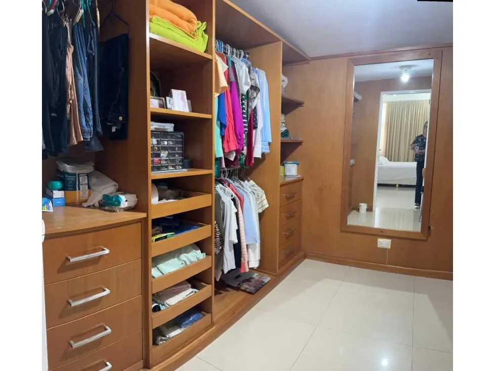 Se VENDE Casa de 500m²C.-6H+6.5B+7P+Trz.-Cumbres de Curumo-RC - 31