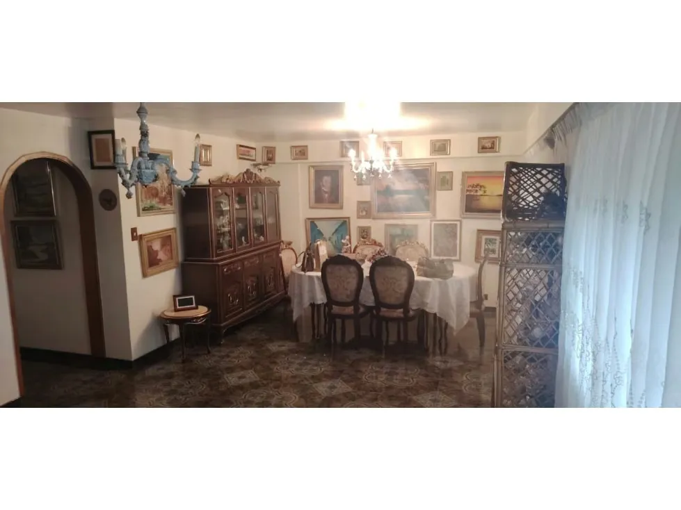 Apartamento en Venta en la urbanización Paraíso Caracas