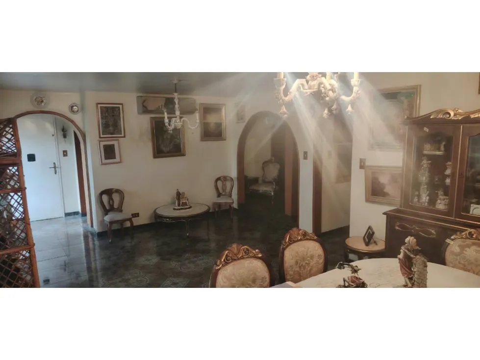 Apartamento en Venta en la urbanización Paraíso Caracas - 2