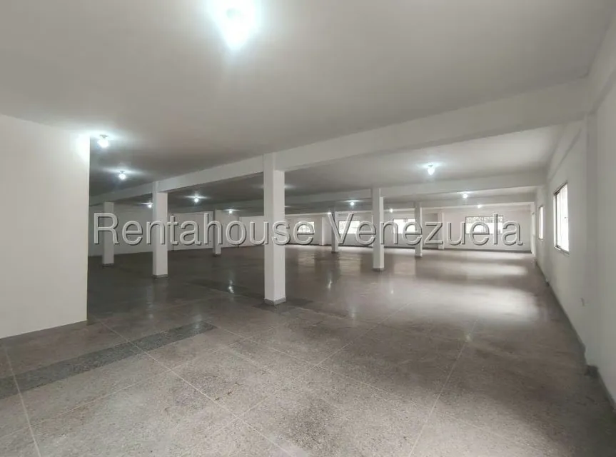 Local Comercial en Alquiler en Antimano, Distrito Metropolitano - 11