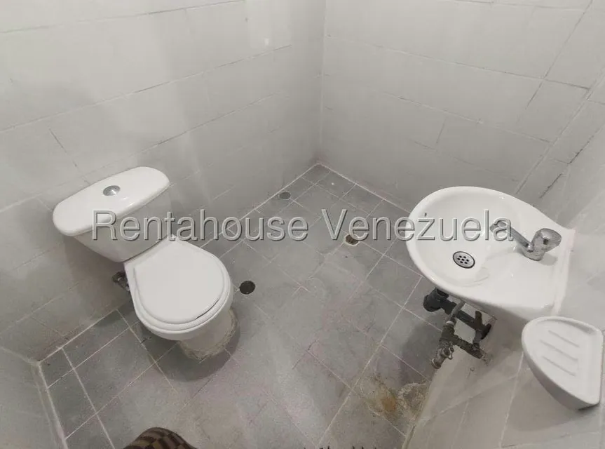 Local Comercial en Alquiler en Antimano, Distrito Metropolitano - 14