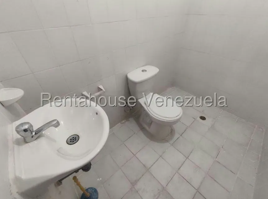 Local Comercial en Alquiler en Antimano, Distrito Metropolitano - 15