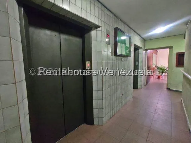 Apartamento (1 Nivel) en Venta en Zona Oeste, Lara - 2