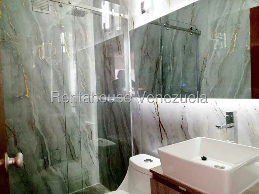 Apartamento (1 Nivel) en Venta en Zona Oeste, Lara - 16