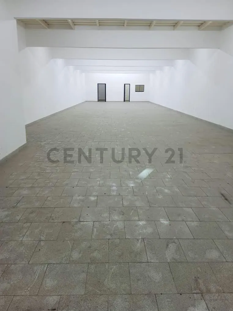 VENTA DE LOCAL COMERCIAL EN PUERTO LA CRUZ - 9