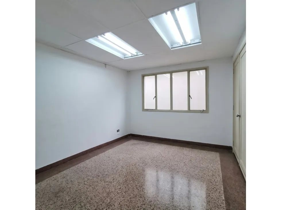 Alquilo Oficina SABANA GRANDE 550$/95m2 muy cerca del metro - 5