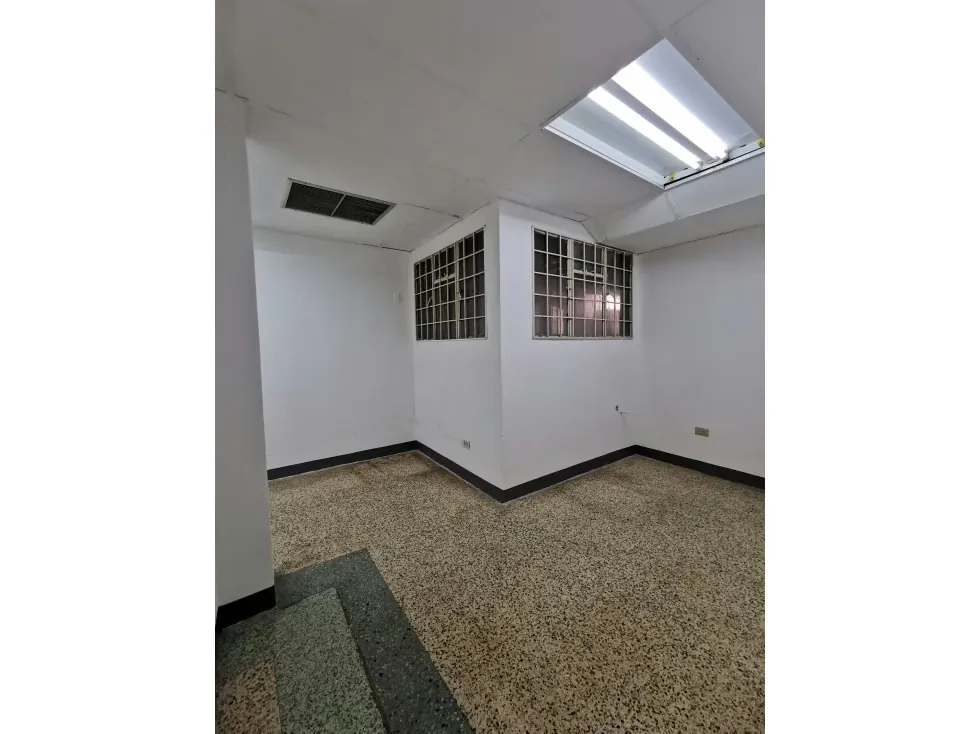 Alquilo Oficina SABANA GRANDE 550$/95m2 muy cerca del metro - 7