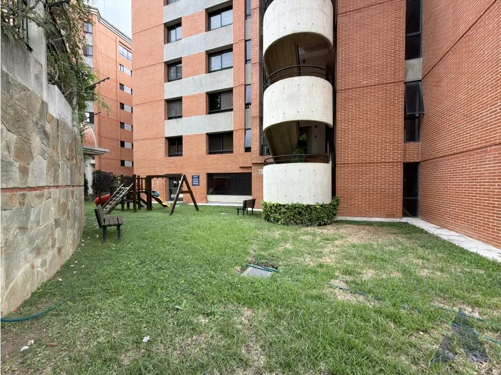 Vendo Ph 436m2 Lomas de Las Mercedes 3065 - 28