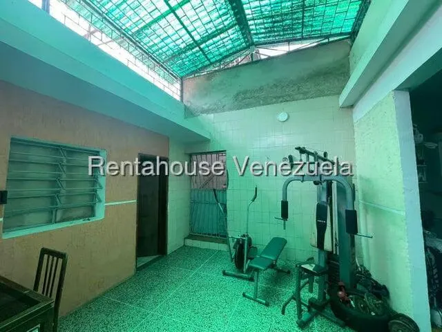 Casa (Multipes Niveles) en Venta en Los Teques, Miranda - 13