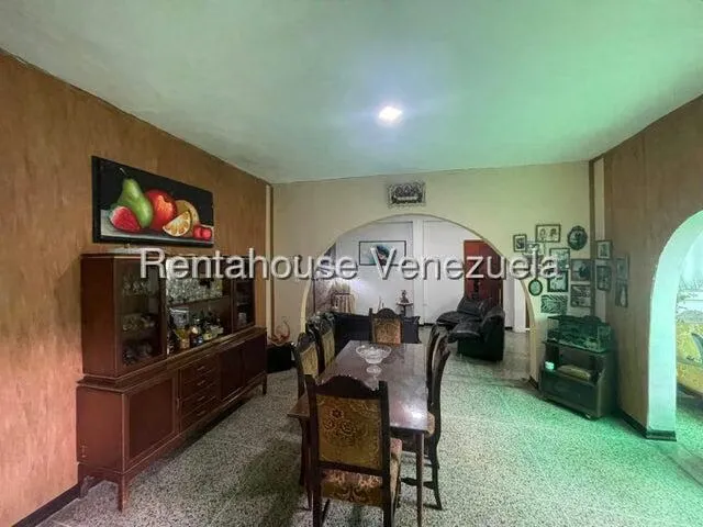 Casa (Multipes Niveles) en Venta en Los Teques, Miranda - 7
