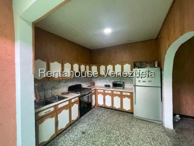 Casa (Multipes Niveles) en Venta en Los Teques, Miranda - 8
