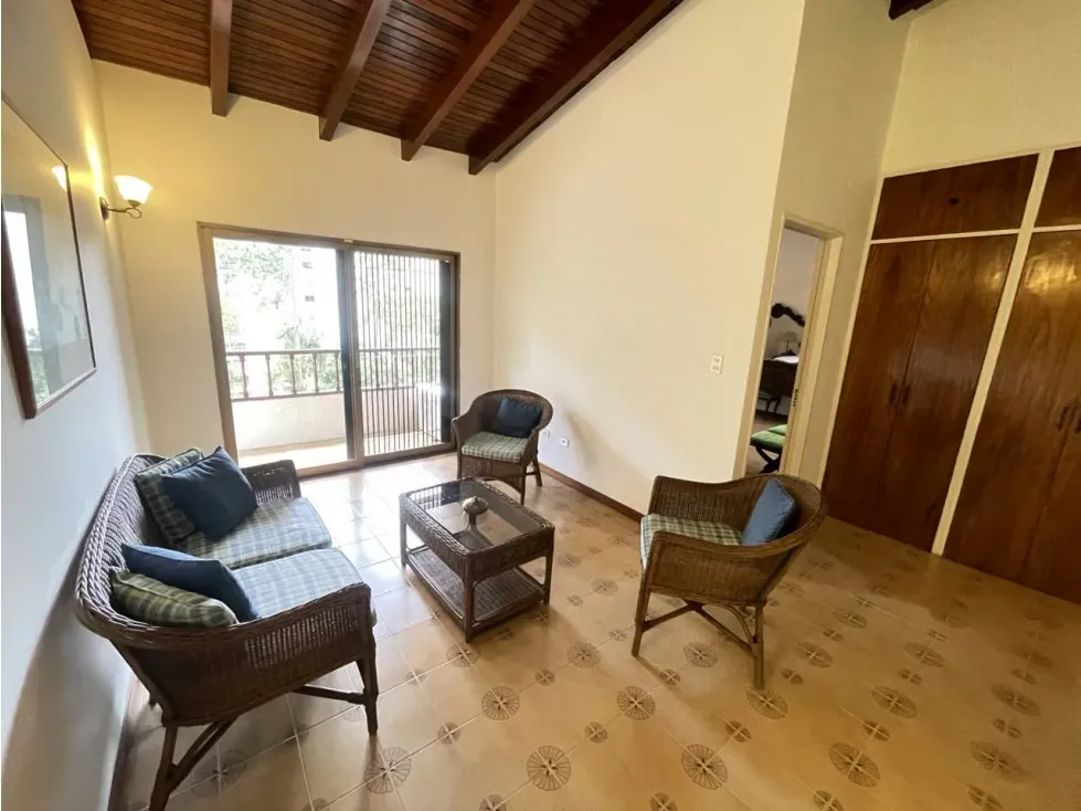 Vendo Casa de 2 Plantas en Los Naranjos - 23