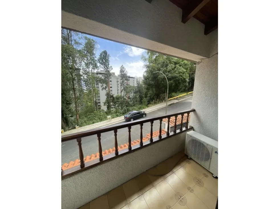 Vendo Casa de 2 Plantas en Los Naranjos - 24
