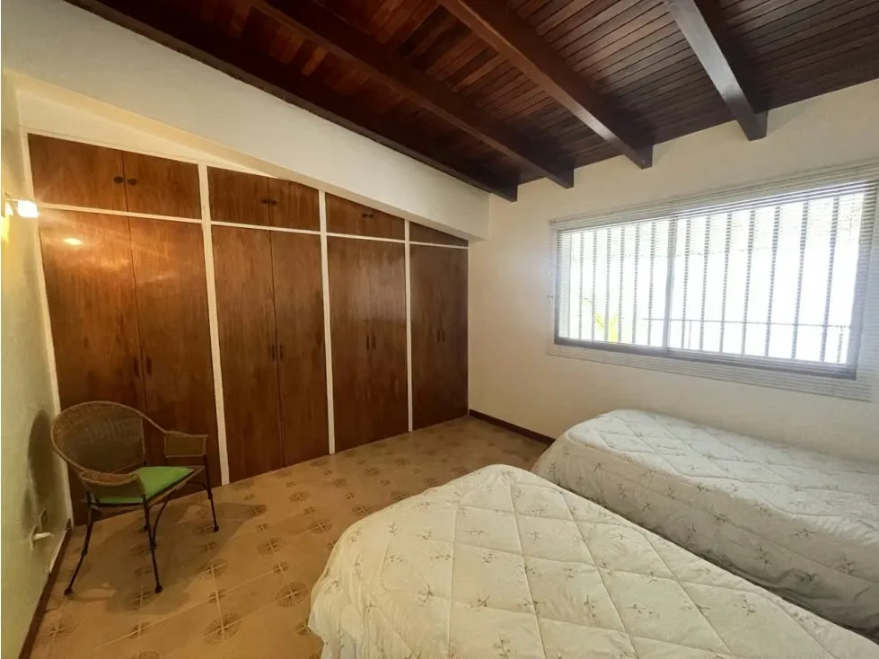 Vendo Casa de 2 Plantas en Los Naranjos - 29