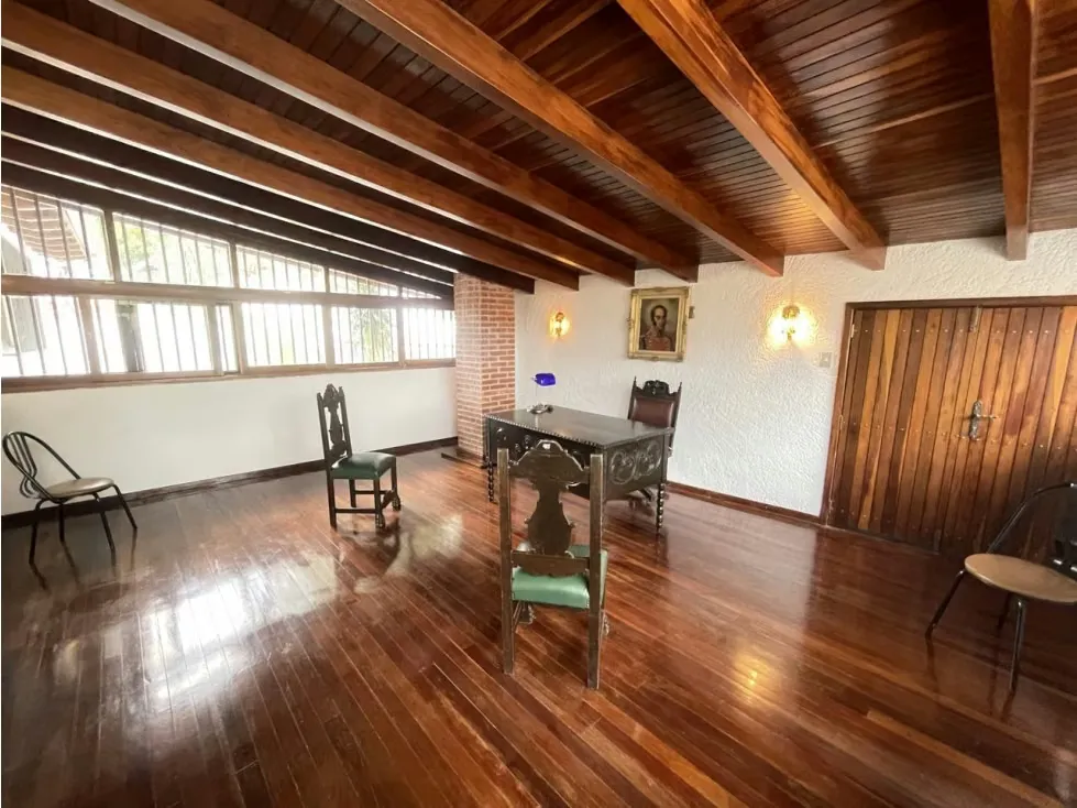Vendo Casa de 2 Plantas en Los Naranjos - 36