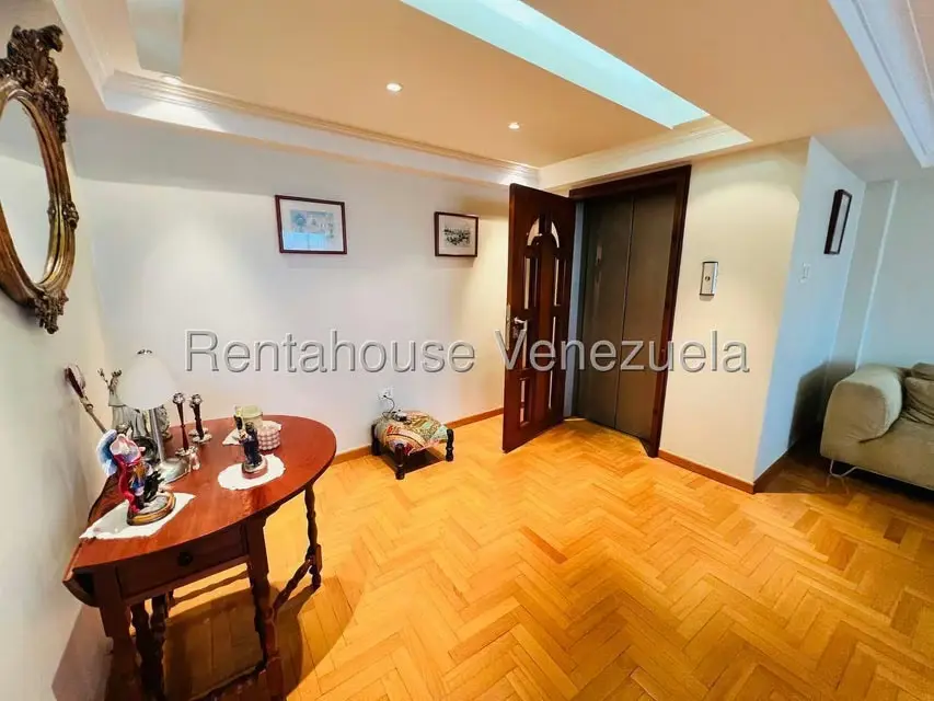 Apartamento (1 Nivel) en Venta en Centro, Aragua - 3
