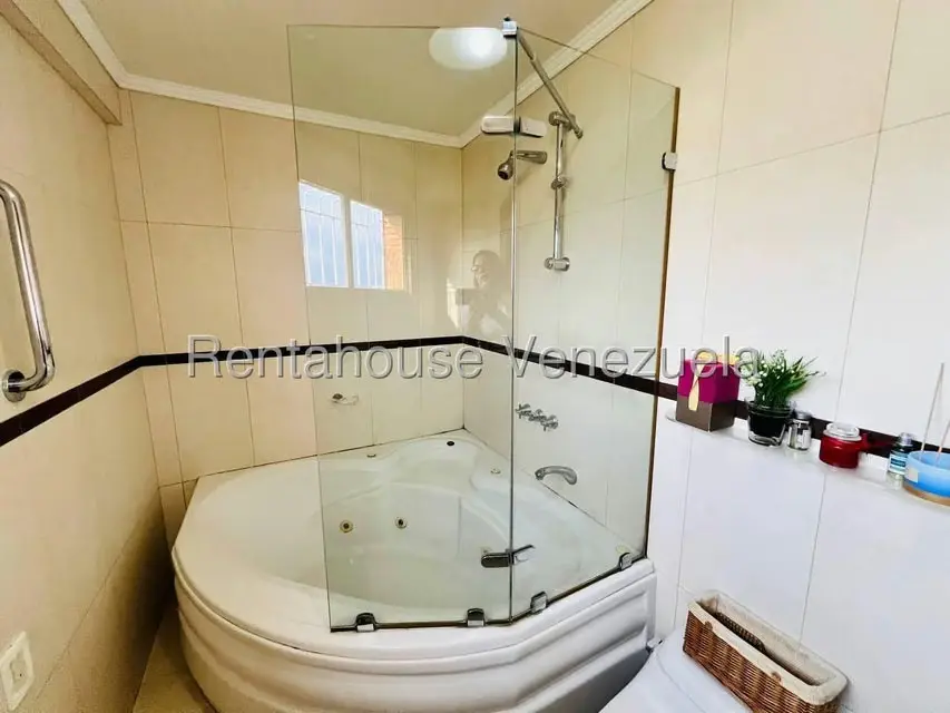 Apartamento (1 Nivel) en Venta en Centro, Aragua - 31