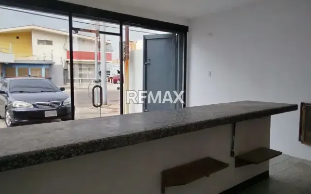 Se Alquila excelente Local calle 67 Cecilio Acosta con avenida 13. Maracaibo Edo Zulia - 9