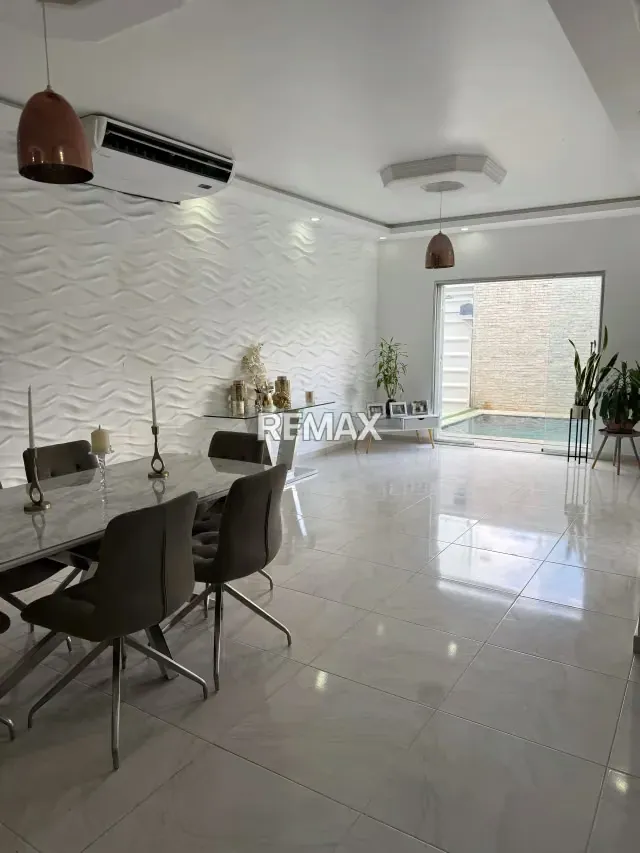 Casa-Quien Remodelada en Trigal Sur - 4