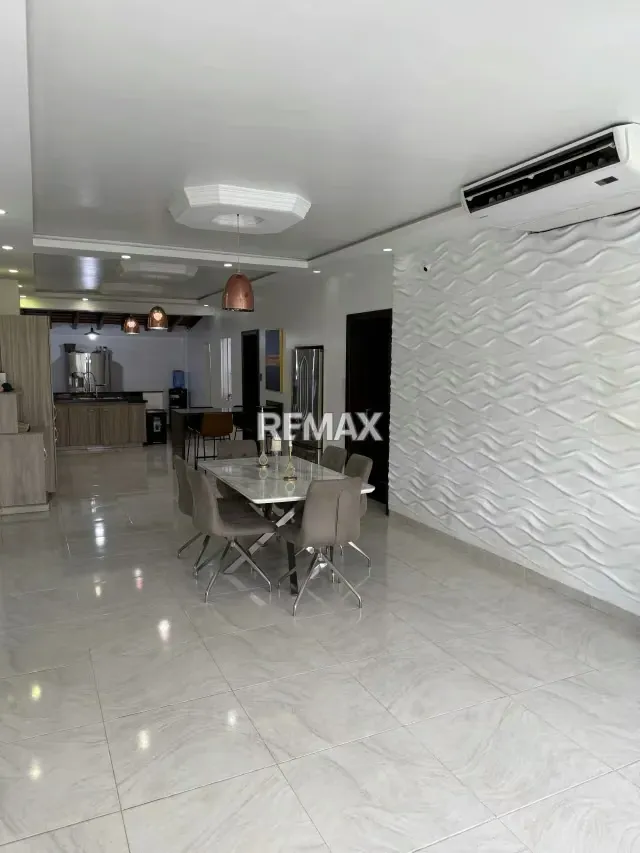 Casa-Quien Remodelada en Trigal Sur - 6