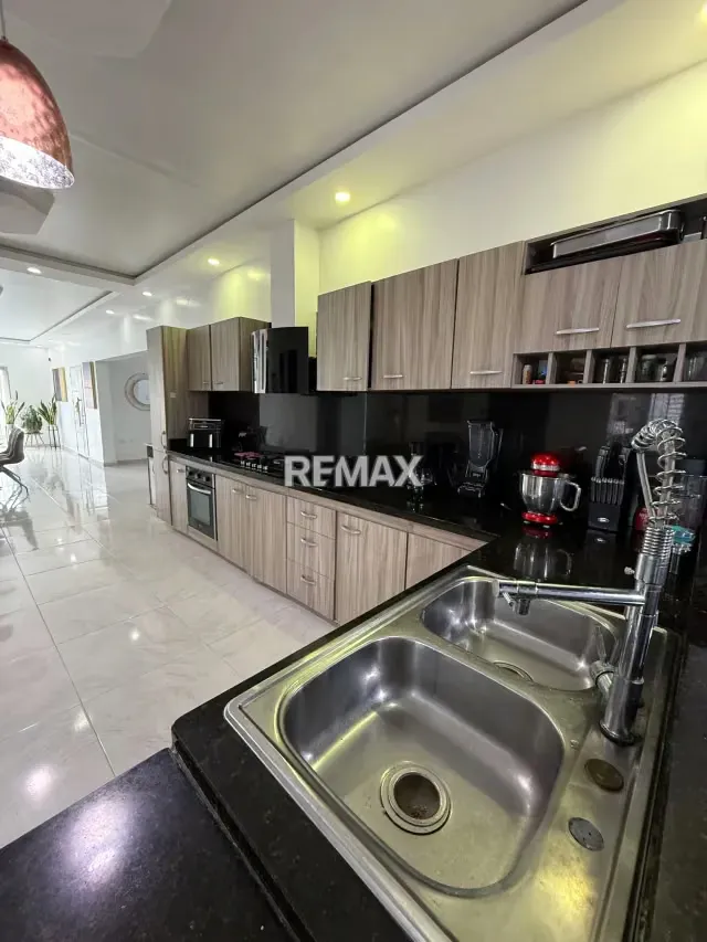 Casa-Quien Remodelada en Trigal Sur - 8