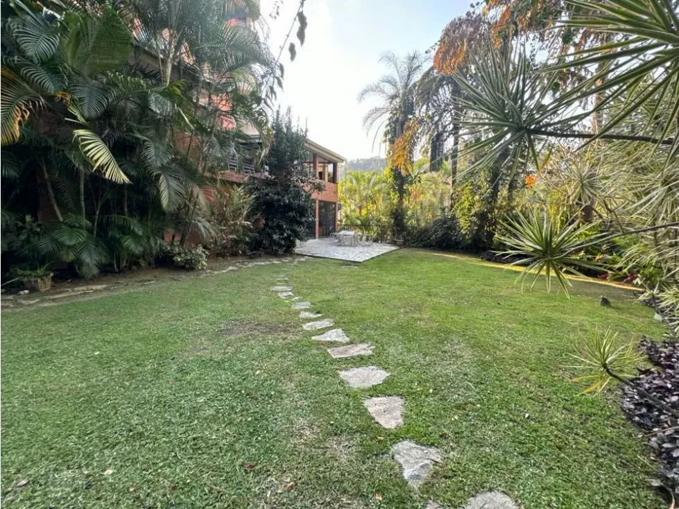 VENDO/ALQUILO PB 600 m2 4H+4S/7.5B/7P COLINAS DEL TAMANACO